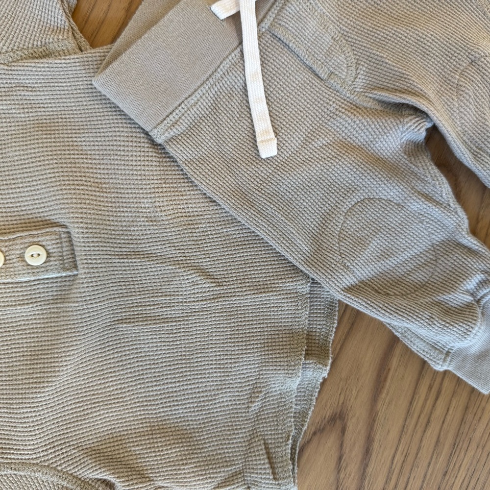 GAP Kids Matching Set in Beige